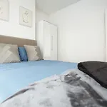بيت للعطل Modern 4 Bedroom House Sleeps 8, 13 Minutes From Centre, Free Parking & Wi-fi, Weekly & Monthly Stays, Great Rates Available At Peachy بريستول